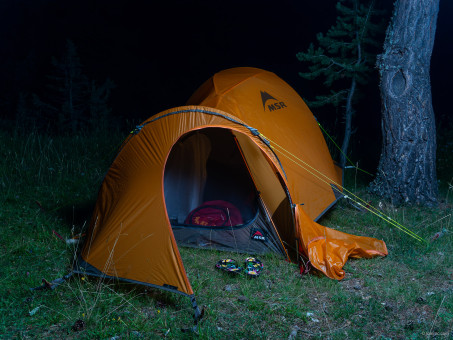 Essai de lumière strobist au bivouac