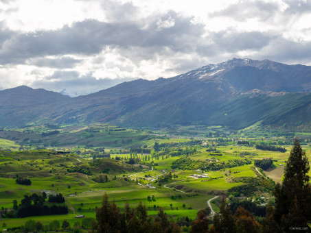 Vue sur la vallée entre Wanaka et Queenstone