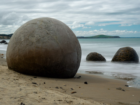Moeraki boulders