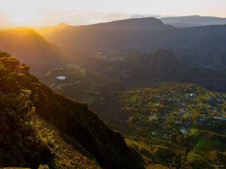 Levé de soleil depuis la Roche Ecrite