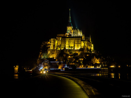 Le Mont Saint Michel, plus beau de nuit ?