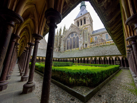 Cour intérieure au sommet