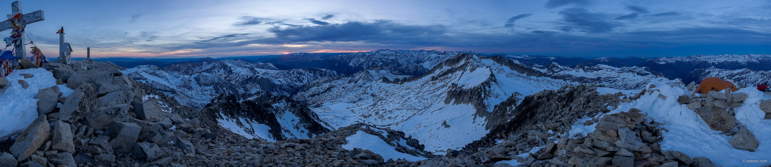 Panorama au sommet des Pyrénées
