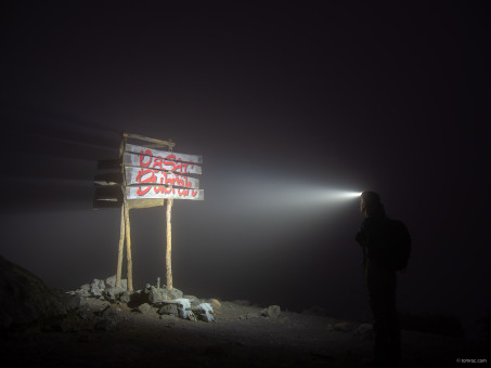 Brume de nuit à la descente