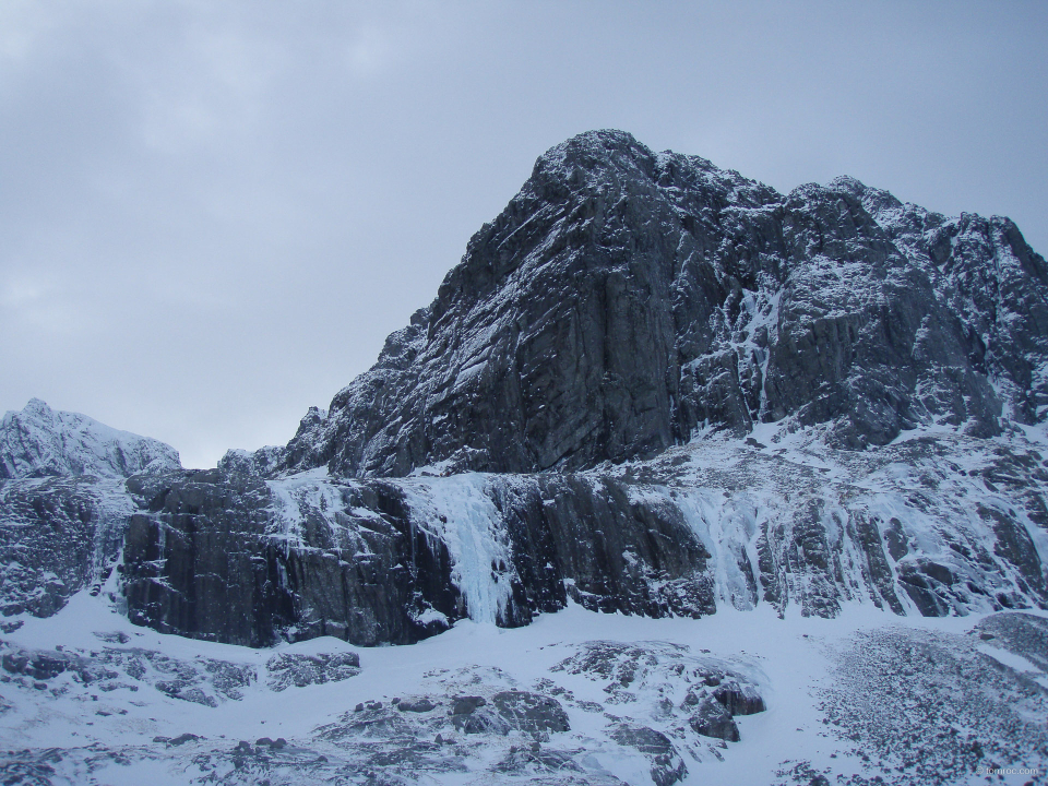 La montée au refuge et portage de tous les sacs