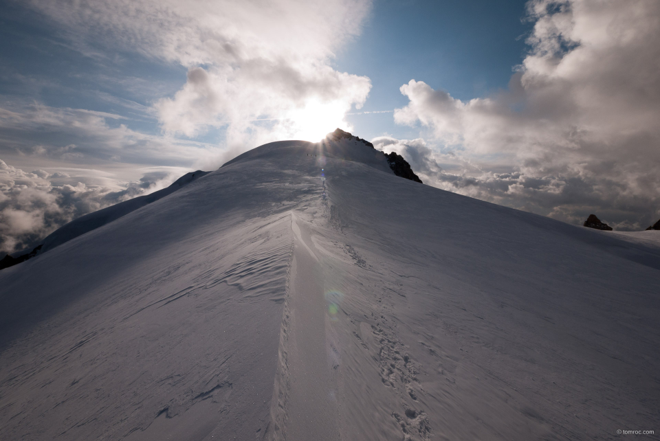 Le sommet du Mont Blanc du Tacul au bout.