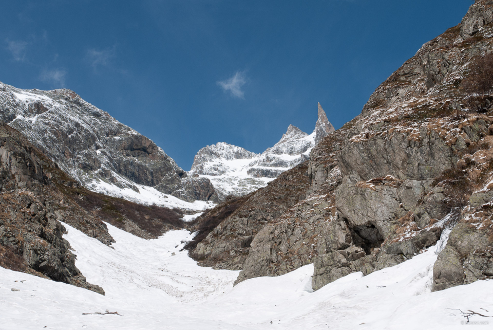 Apparition de la Dibona lors de la montée au refuge du Soreiller.