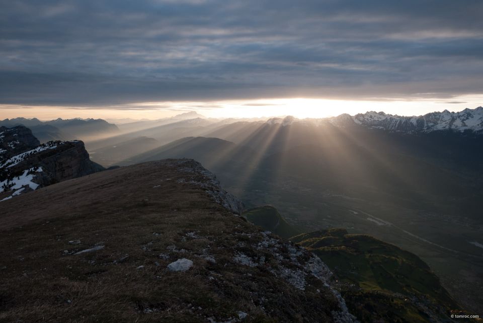 Lever de soleil sur la Dent de Crolles.