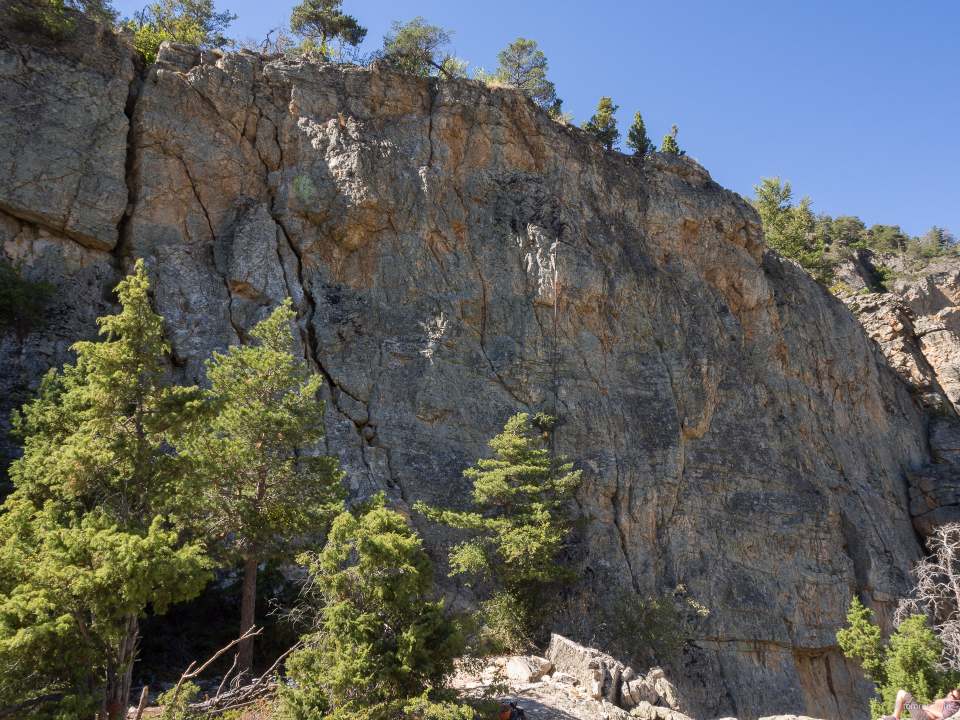 Une partie du secteur de grimpe de "Casse de Prelles", proche de Briançon.