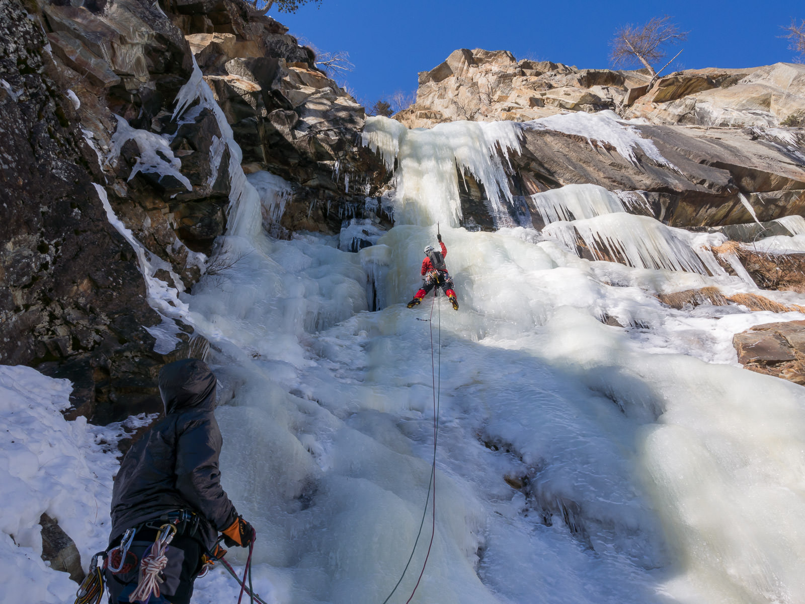 Cascade de glace à Cogne avec le CAF Croix Rousse