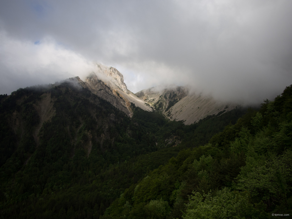 Le ciel toujours chargé au matin