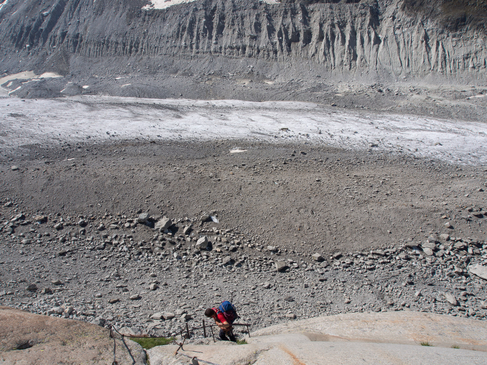 Redescente sur le glacier