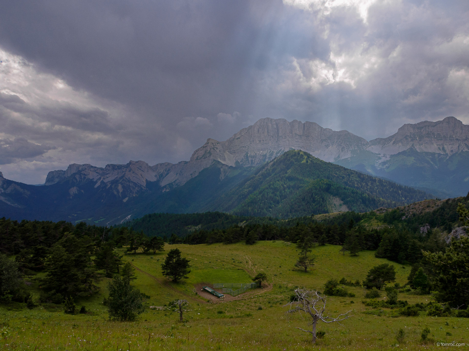 Débuts d'orage sur le Vercors