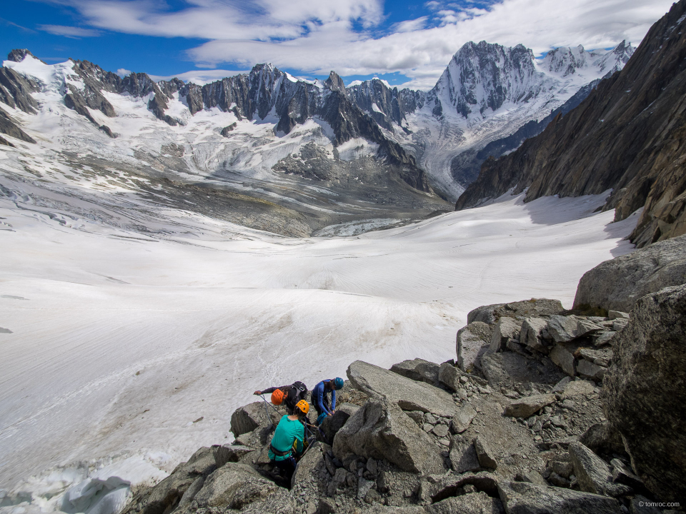 Attaque de la descente en rappel vers le glacier