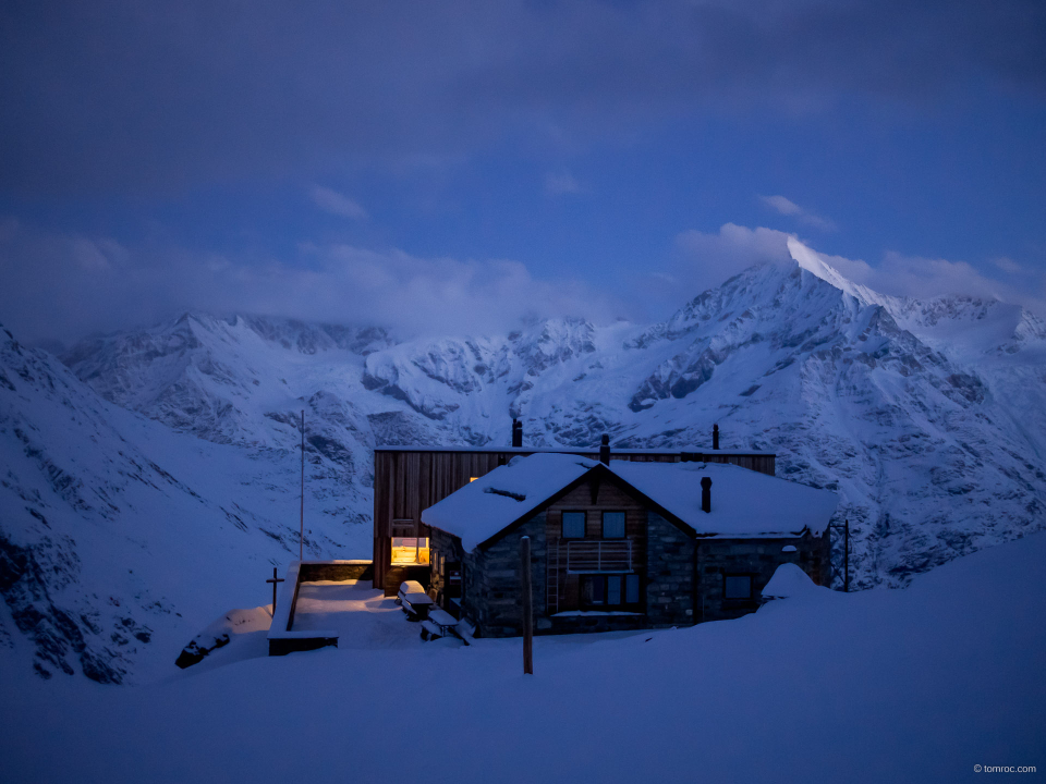 Tasch hutte au petit matin