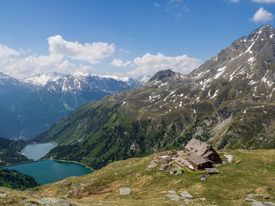 Le refuge de la Dent Parrachée