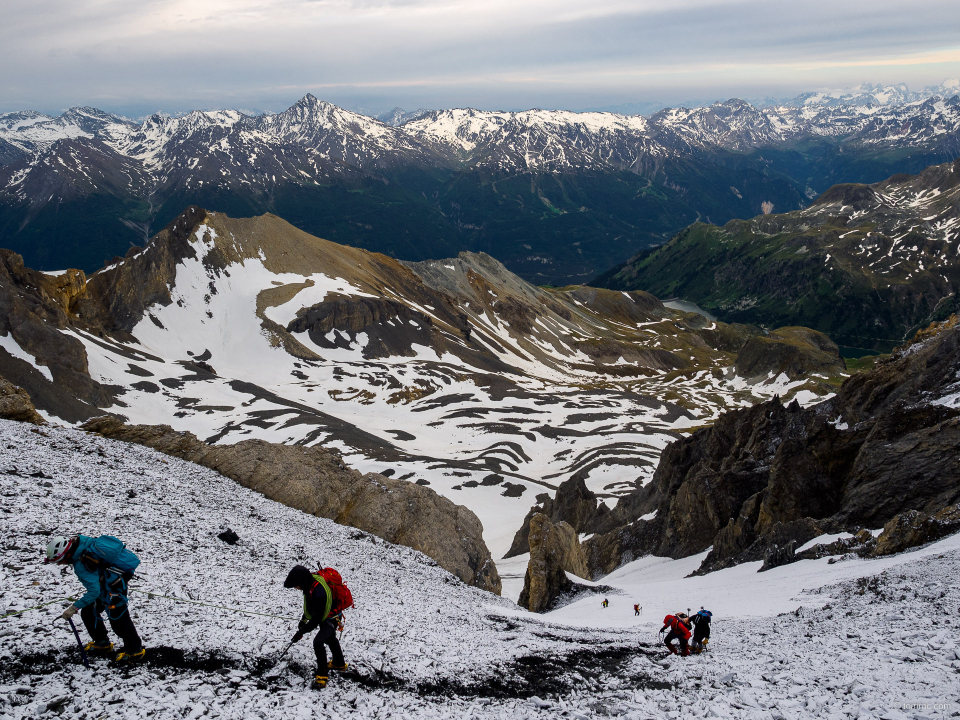 Montée au col